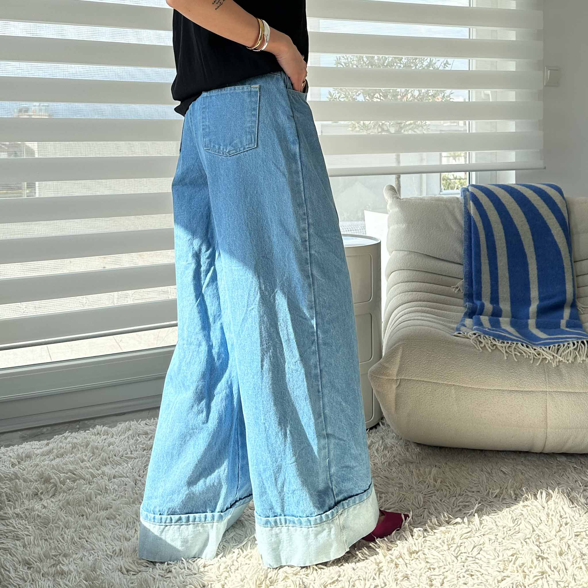 Bold Cuff Wide-Leg Jeans